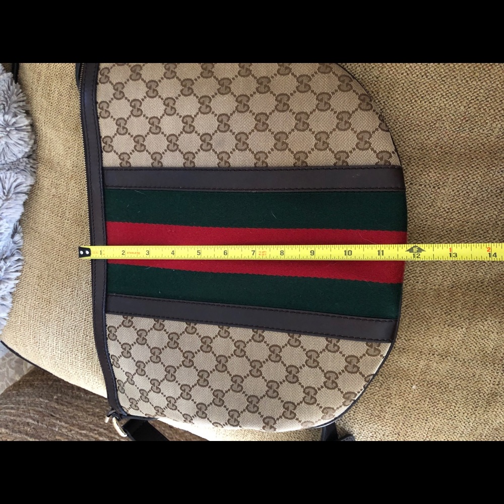 Gucci crossbody bag- excellent condition!